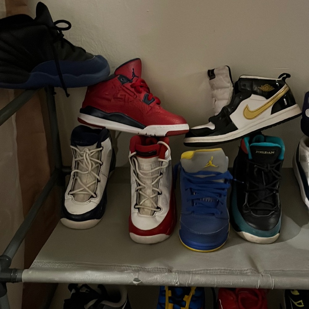 ALL TODDLER RETROS ,Nike , Vans Air force1 & sandles